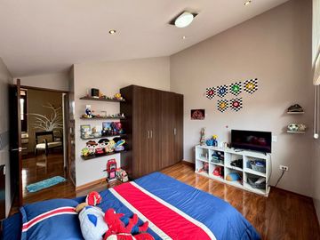 En Venta Casa a 2 cuadras de la Universidad Católica de Azogues