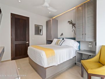Departamento en venta en Puerto Vallarta, Oceana 311 a 2 cuadras a playa.