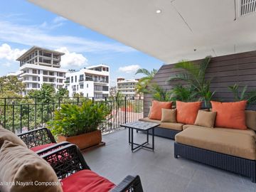 Departamento en venta en Puerto Vallarta, Oceana 311 a 2 cuadras a playa.