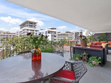 Departamento en venta en Puerto Vallarta, Oceana 311 a 2 cuadras a playa.