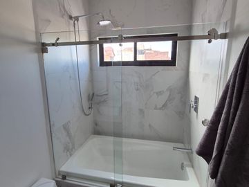 VENTA DE DEPARTAMENTO COMPLETAMENTE AMUEBLADO ZONA NORTE LEÓN, GTO.