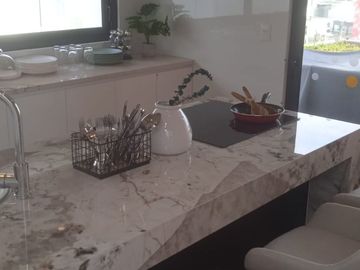 VENDO LINDO DPTO DE 1 DORM DE ESTRENO CON VISTA PANORAMICA Y CON PARQUE PRIVADO y PISCINA EN SURCO POR JOCKEY PLAZA