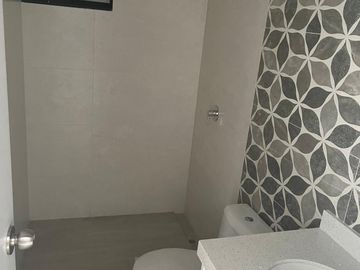 VENDO BONITO DPTO DE ESTRENO EN PRIMER PISO EN SURCO FRENTE A PARQUE