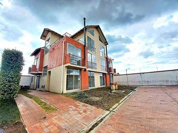 CASA EN VENTA SECTOR VEREDA VERGANZO CONJUNTO  SANTA LUCIA  TOCANCIPA CUNDINAMARCA
