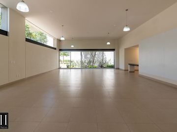 CASA EN VENTA MILENIO III, CONDOMINIO CON AMENIDADES, EXCELENTE VISTA, TODOS LOS SERVICIOS.