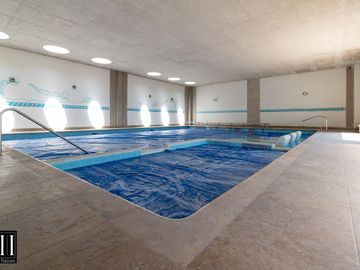 CASA EN VENTA MILENIO III, CONDOMINIO CON AMENIDADES, EXCELENTE VISTA, TODOS LOS SERVICIOS.