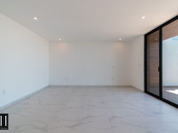 CASA EN VENTA MILENIO III, CONDOMINIO CON AMENIDADES, EXCELENTE VISTA, TODOS LOS SERVICIOS.