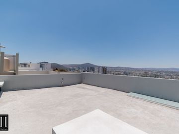 CASA EN VENTA MILENIO III, CONDOMINIO CON AMENIDADES, EXCELENTE VISTA, TODOS LOS SERVICIOS.