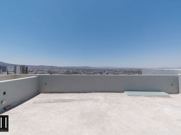 CASA EN VENTA MILENIO III, CONDOMINIO CON AMENIDADES, EXCELENTE VISTA, TODOS LOS SERVICIOS.