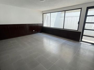 BONITA CASA AMPLIA EN VENTA BIEN UBICADA