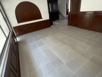 BONITA CASA AMPLIA EN VENTA BIEN UBICADA