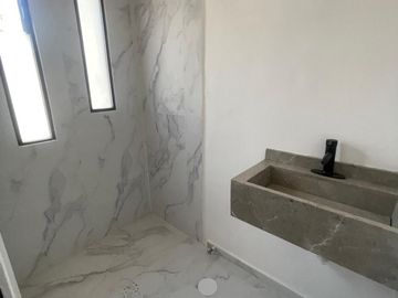 BONITA CASA AMPLIA EN VENTA BIEN UBICADA