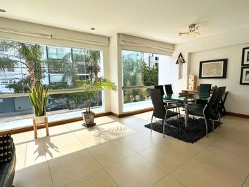 Hermoso Dpto a Dos Cdras del Malecón Cisneros, 3 dormitorios, Muy Iluminado, Venta en Miraflores