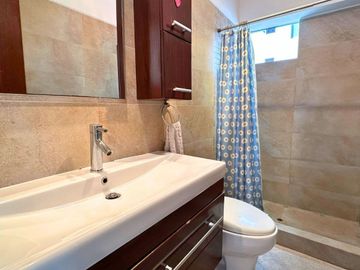 Hermoso Dpto a Dos Cdras del Malecón Cisneros, 3 dormitorios, Muy Iluminado, Venta en Miraflores