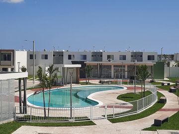 Amplia Vivienda Residencial en Clúster con Alberca