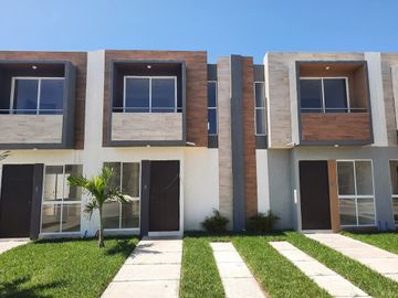 Amplia Vivienda Residencial en Clúster con Alberca