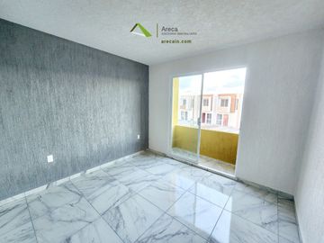 Amplia Vivienda Residencial en Clúster con Alberca