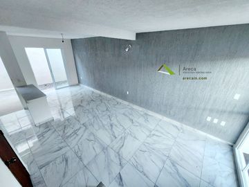 Amplia Vivienda Residencial en Clúster con Alberca