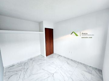 Amplia Vivienda Residencial en Clúster con Alberca