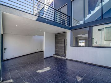 EXCELENTE CASA AL SUR DE CUERNAVACA