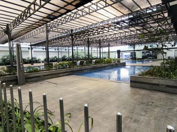 Corner Unit For Sale in Solstice Tower, Makati City