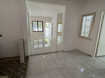Rumah 2 lantai Parkit di Sektor 2 - Bintaro, Jakarta Selatan