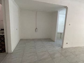 Rumah 2 lantai Parkit di Sektor 2 - Bintaro, Jakarta Selatan