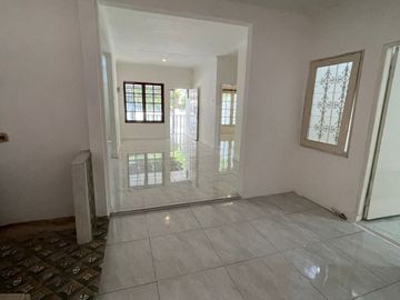 Rumah 2 lantai Parkit di Sektor 2 - Bintaro, Jakarta Selatan