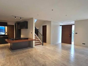 House and Lot for Sale 2-Story with Swimming Pool in BF Homes, Las Pinas City