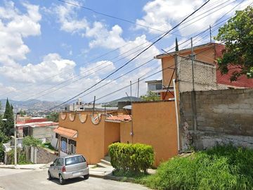 PRECIOSA Y AMPLIA CASA IDEAL PARA INVERSIONISTAS, FRENTE A GALERÍAS ATIZAPAN -NO CRÉDITOS-