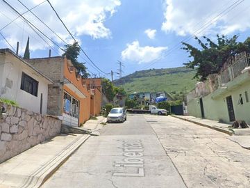 PRECIOSA Y AMPLIA CASA IDEAL PARA INVERSIONISTAS, FRENTE A GALERÍAS ATIZAPAN -NO CRÉDITOS-