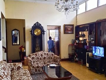 RUMAH BAGUS dan ASRI di Jl DARMAWANGSA, KEBAYORAN BARU, JAKSEL