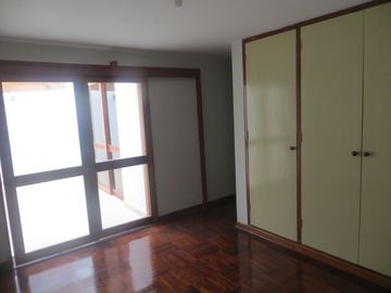DPTO EN ALQUILER FRENTE A PARQUE EN LA AURORA: 3 DORM, 2 BAÑ, S/3,600