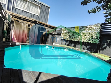 SE VENDE LINDA CASA CON PISCINA