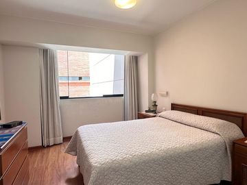 Impecable, cómodo  y Funcional DPTO 🏡 super bien ubicado en el límite de Lince con San Isidro