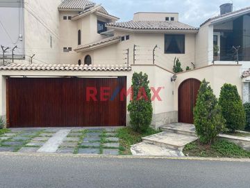 Se Vende Casa En Los Alamos De Monterrico – Santiago De Surco