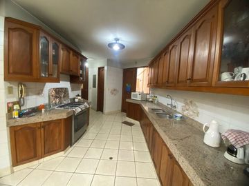 Se Vende Casa En Los Alamos De Monterrico – Santiago De Surco