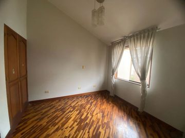 Se Vende Casa En Los Alamos De Monterrico – Santiago De Surco