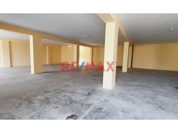 San Martín De Porres - Venta De Casa De Tres Pisos