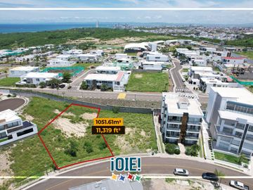 Amplio Lote En Venta En Urbanización Ciudad Del Mar