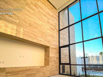 Casa en venta en Bosque Real con amenidades, 3 recámaras