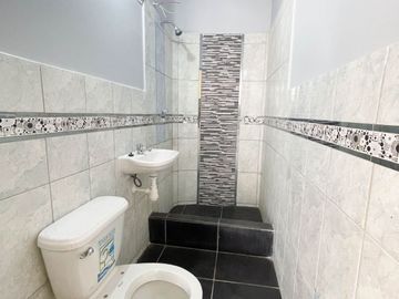 Vendo Departamento De Estreno En 1Er Piso - Frente A Parque - Sjl