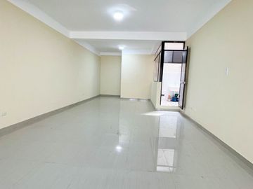 Vendo Departamento De Estreno En 1Er Piso - Frente A Parque - Sjl