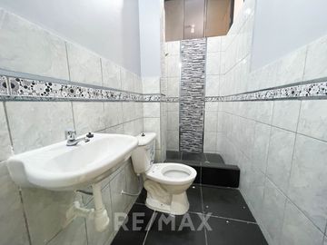 Vendo Departamento De Estreno En 1Er Piso - Frente A Parque - Sjl