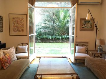 Excelente Departamento en Edificio de Gran Categoría - Recoleta
