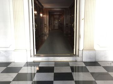 Excelente Departamento en Edificio de Gran Categoría - Recoleta