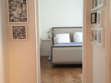 Excelente Departamento en Edificio de Gran Categoría - Recoleta