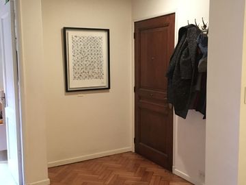 Excelente Departamento en Edificio de Gran Categoría - Recoleta