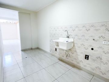 Vendo Departamento De Estreno Frente A Parque 2Do Piso - San Juan De Lurigancho