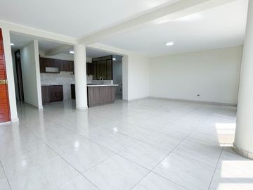 Vendo Departamento De Estreno Frente A Parque 2Do Piso - San Juan De Lurigancho